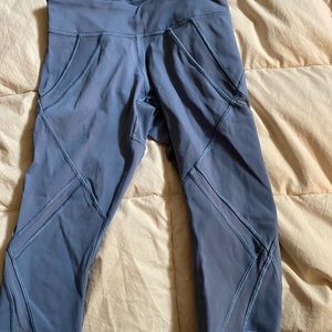 Lululemon size 4 crop leggings. Like new condition.